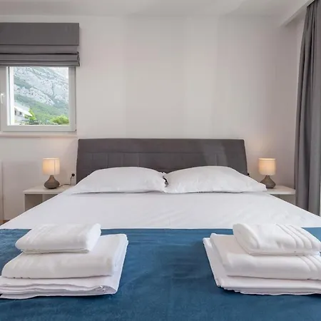 Ctma242/ Modern New Holiday House With Heated Private Pool Villa *