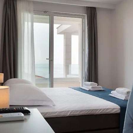 Ctma242/ Modern New Holiday House With Heated Private Pool Villa Makarska