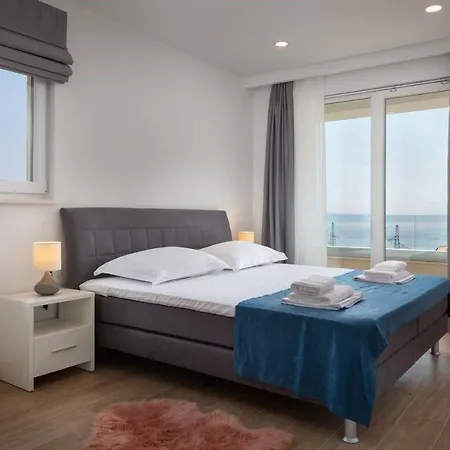 Ctma242/ Modern New Holiday House With Heated Private Pool Villa Makarska