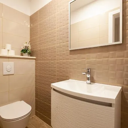 Ctma242/ Modern New Holiday House With Heated Private Pool Makarska